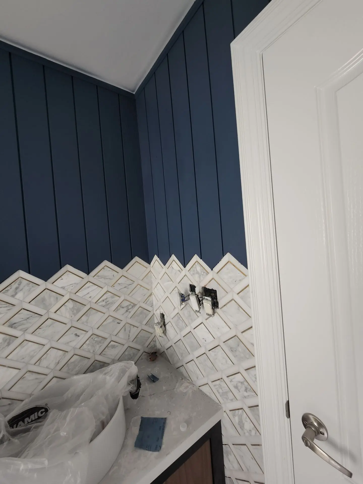 commercial building façade painting in Mississauga business district